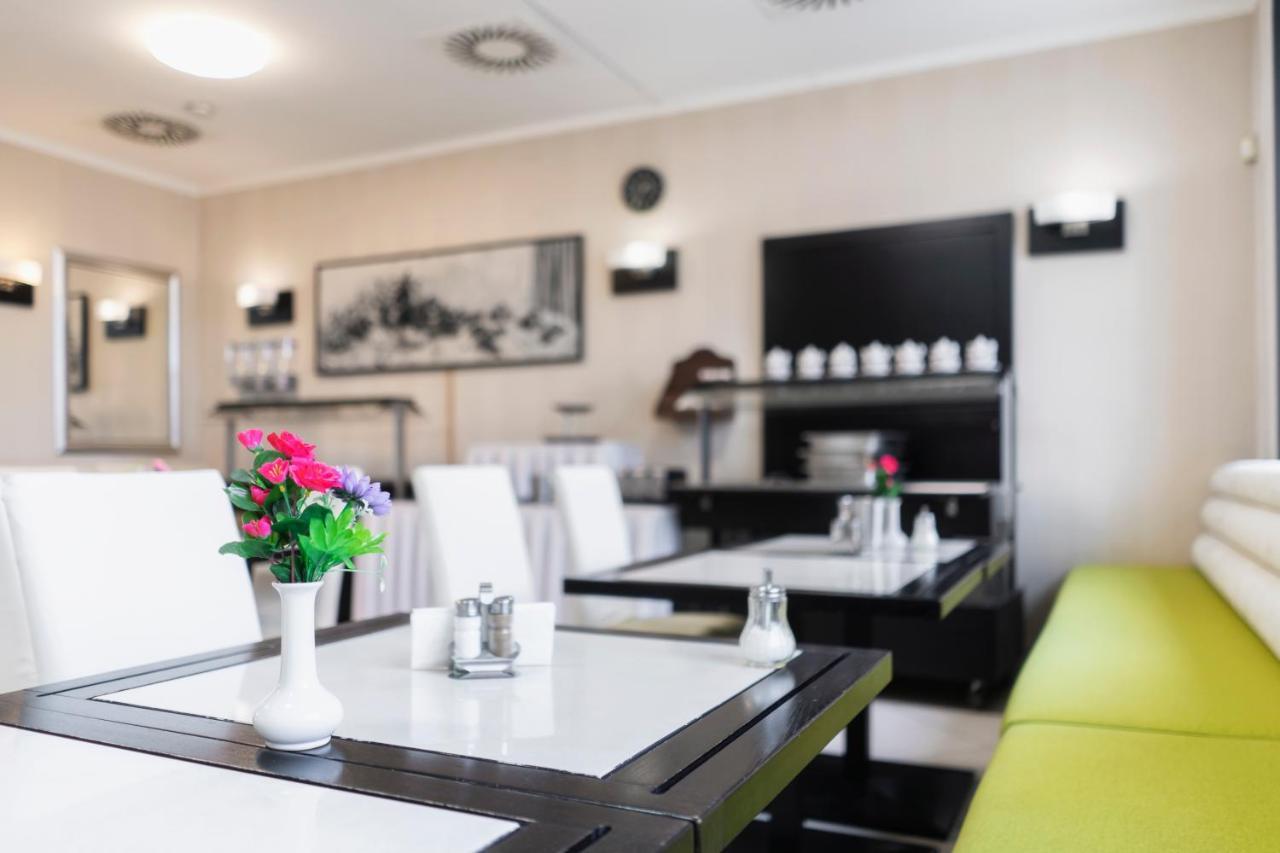 Hotel Astory Plzen Exterior photo